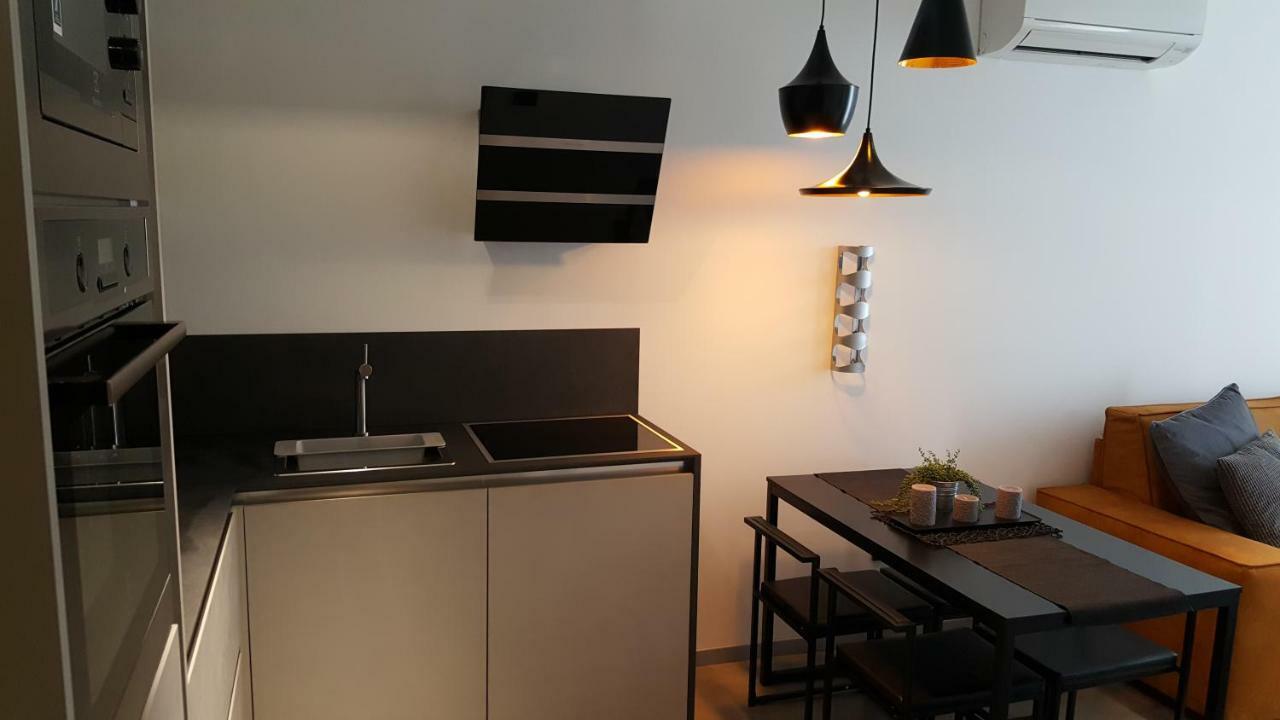 Apartman Vip, With Free Garage Parking Pula Exteriér fotografie