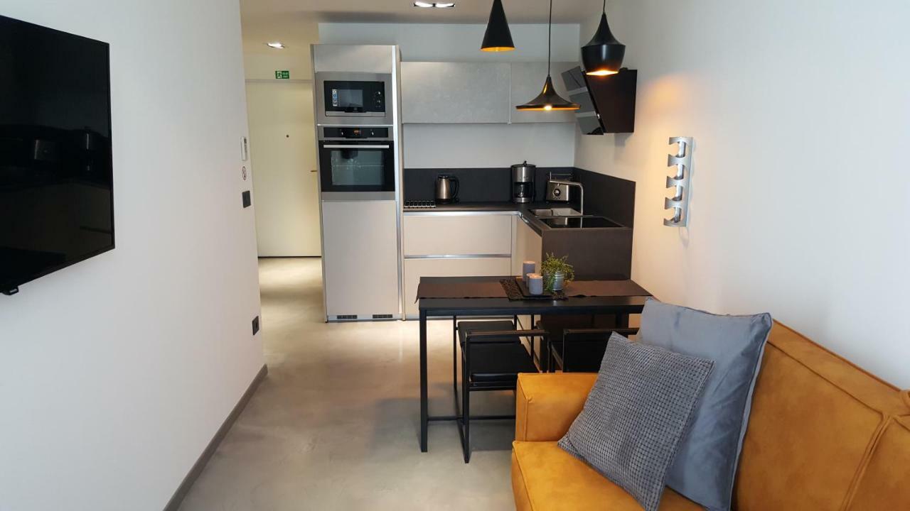 Apartman Vip, With Free Garage Parking Pula Exteriér fotografie