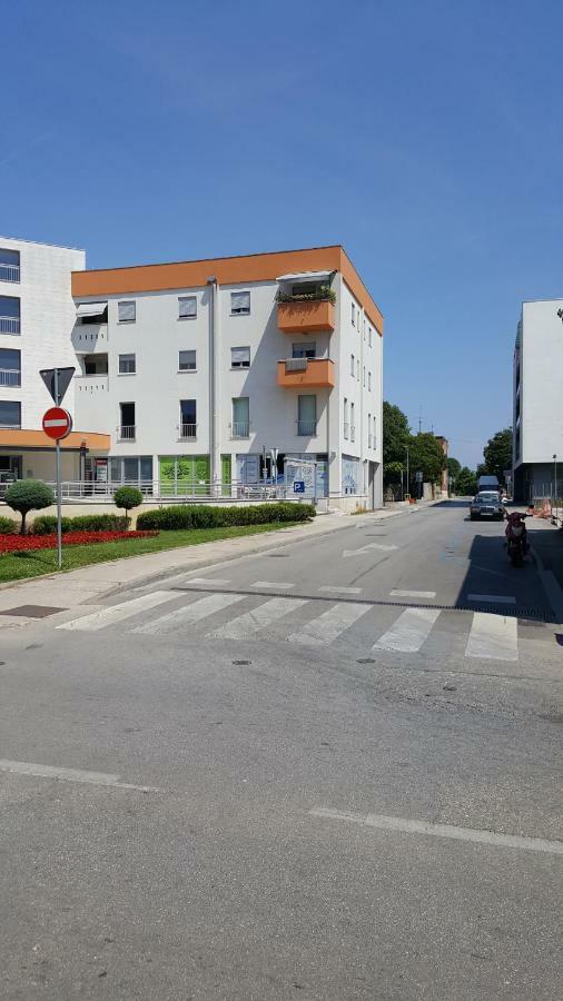 Apartman Vip, With Free Garage Parking Pula Exteriér fotografie
