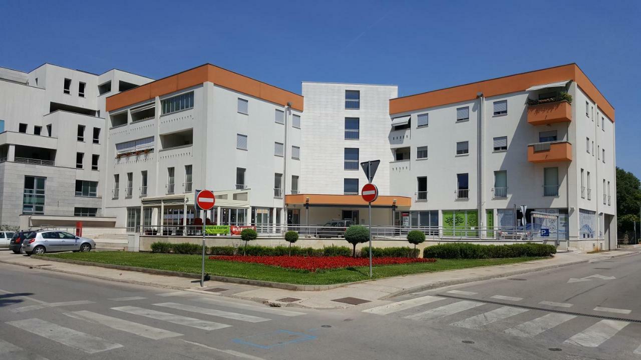 Apartman Vip, With Free Garage Parking Pula Exteriér fotografie