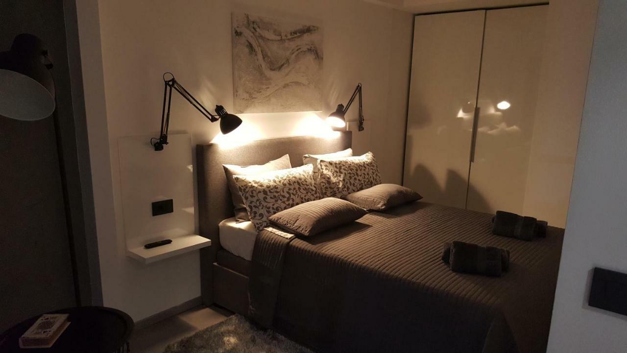 Apartman Vip, With Free Garage Parking Pula Exteriér fotografie