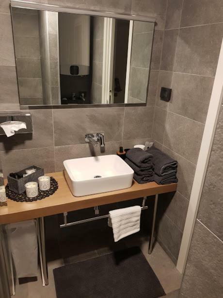 Apartman Vip, With Free Garage Parking Pula Exteriér fotografie
