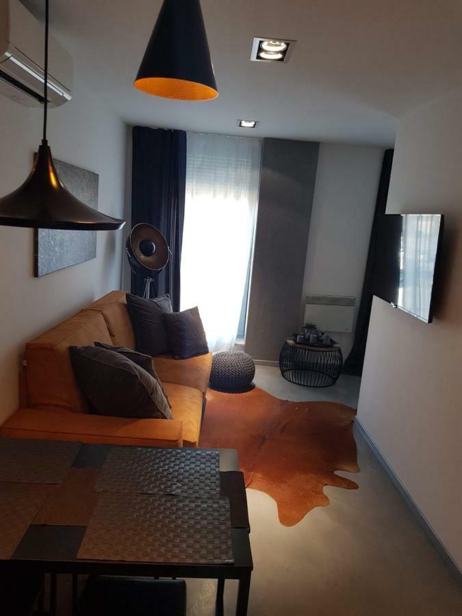Apartman Vip, With Free Garage Parking Pula Exteriér fotografie