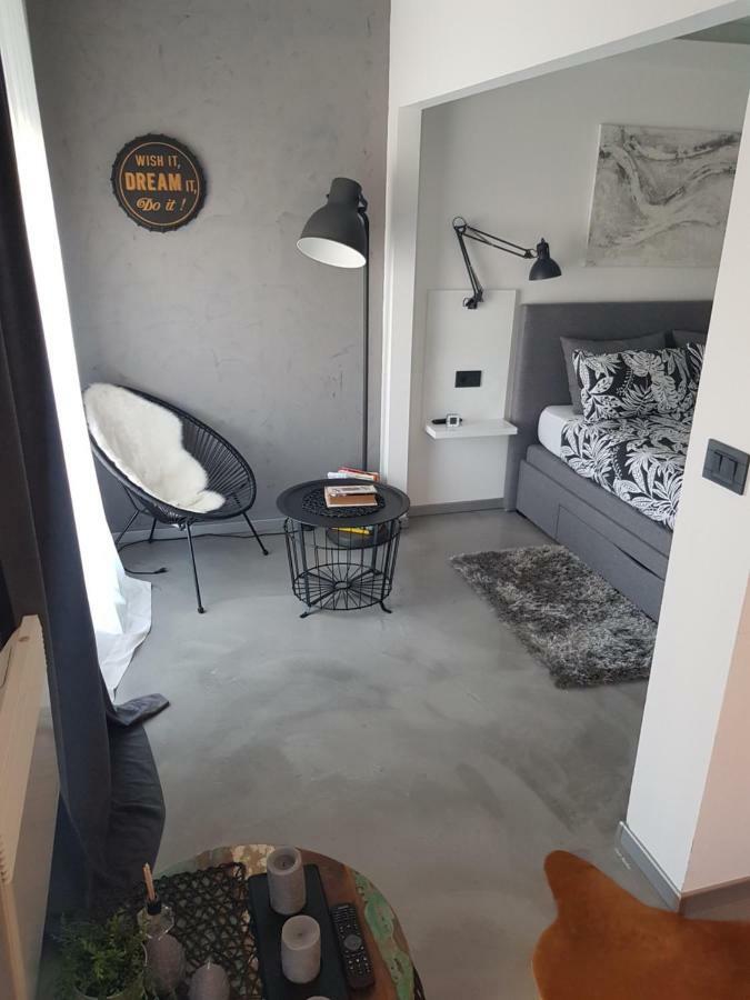 Apartman Vip, With Free Garage Parking Pula Exteriér fotografie