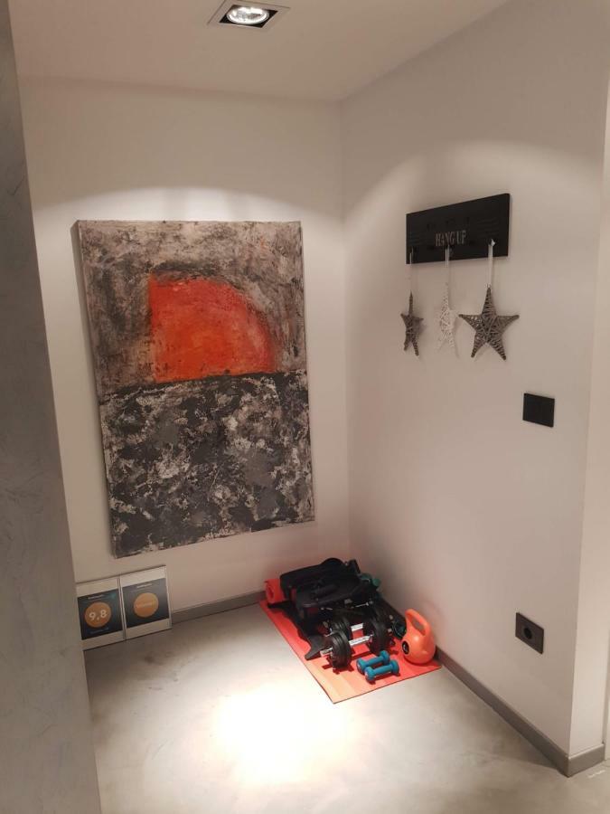 Apartman Vip, With Free Garage Parking Pula Exteriér fotografie